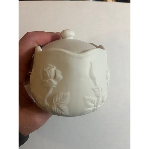 Set of 2 Andre Richard Bisque Trinket Dishes - Picture 7 of 10